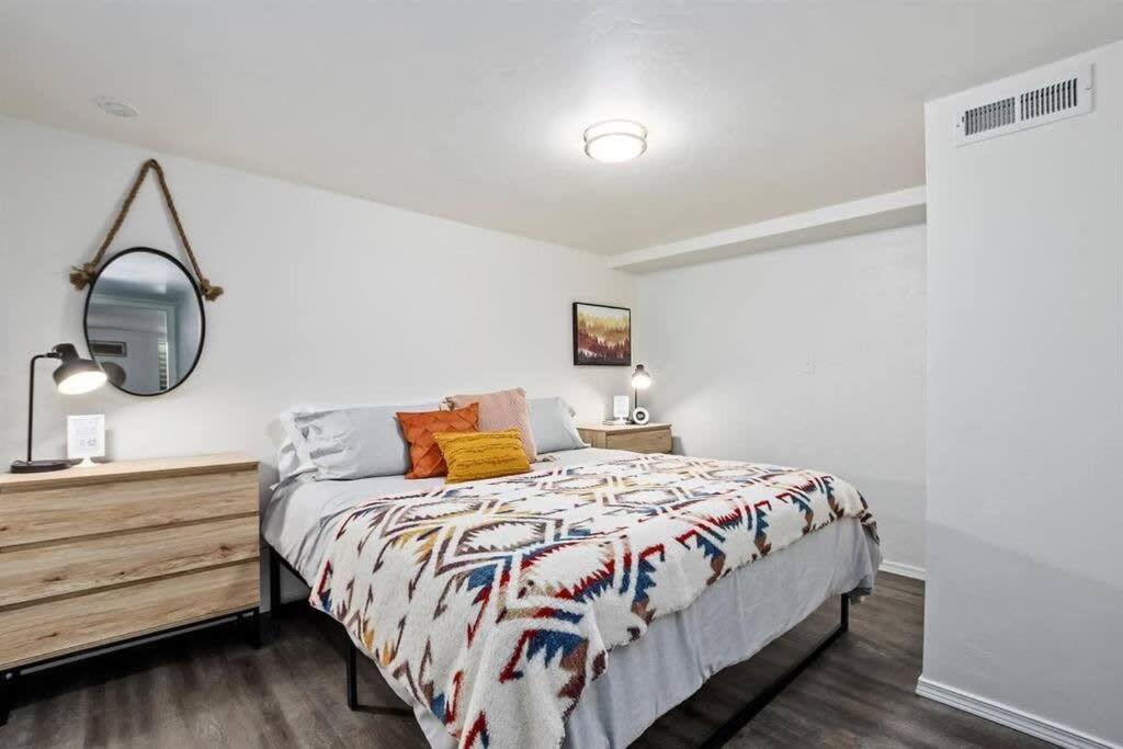 #Stayinmydistrict Twin Falls Pendleton Chic Suite Extérieur photo